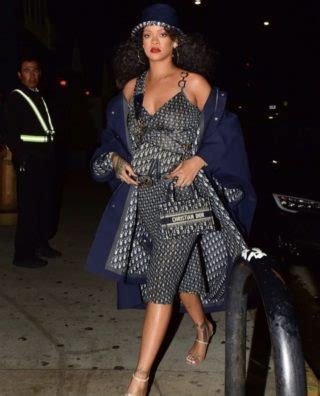 rihanna sac dior oblique|Rihanna Hits the Town in a Full Dior Monogram Look Including a .